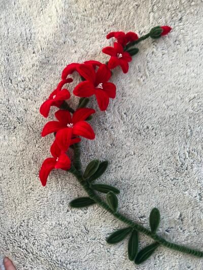 Alternative view of Branche fleurs de lys